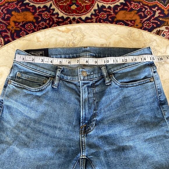 Abercrombie & Fitch Langdon Slim Fit Light Wash Denim Jeans 30” - Picture 12 of 15